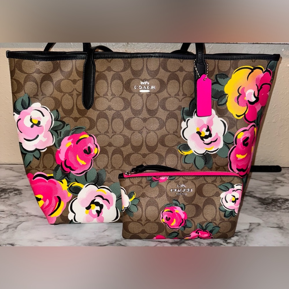 Coach Tote, Tote Organizer & Wristlet - Floral
